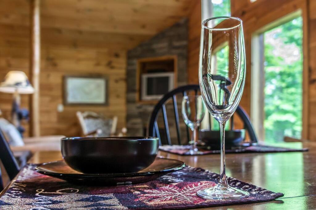 Holly Tree Hideaway - Semi Secluded Mtn Setting Villa Sevierville Eksteriør billede