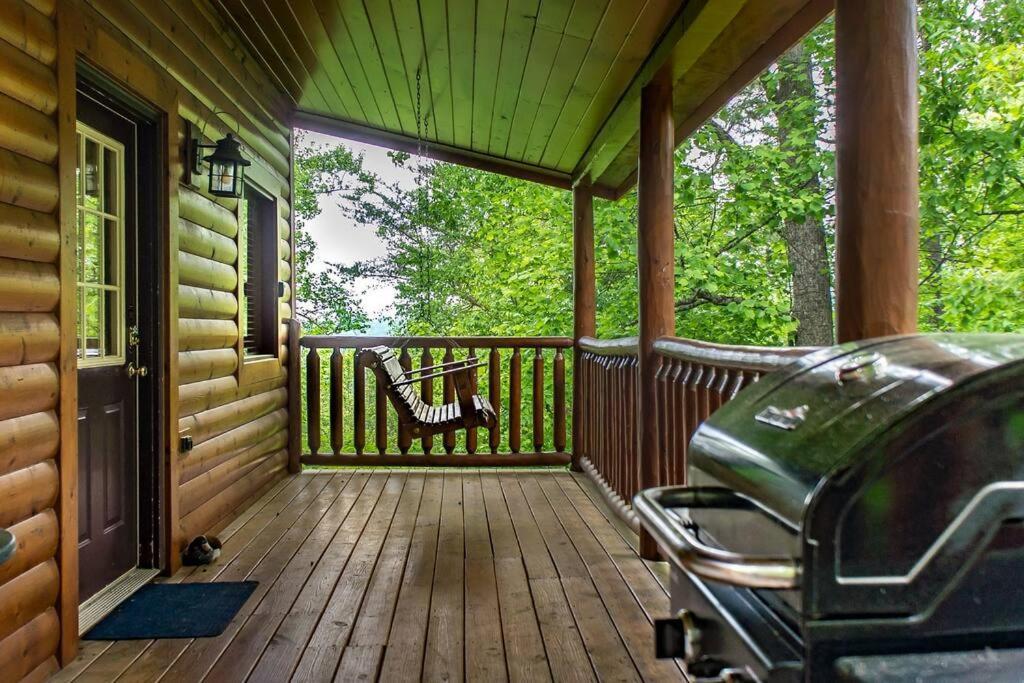Holly Tree Hideaway - Semi Secluded Mtn Setting Villa Sevierville Eksteriør billede
