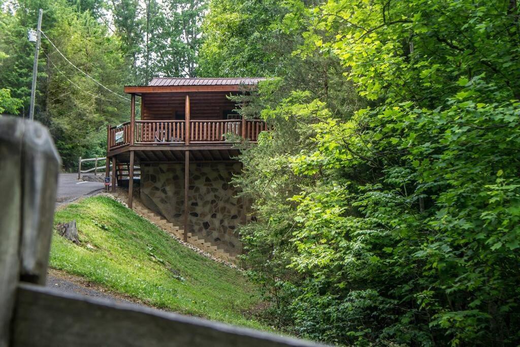 Holly Tree Hideaway - Semi Secluded Mtn Setting Villa Sevierville Eksteriør billede